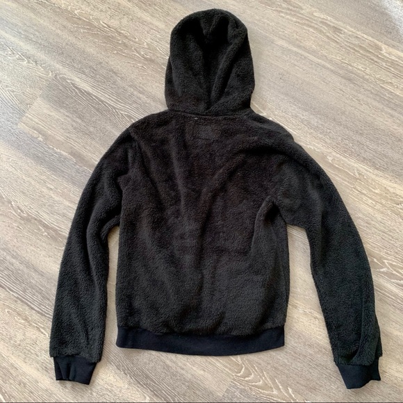 Cozy black Inspired Hearts jacket - Picture 2 of 3